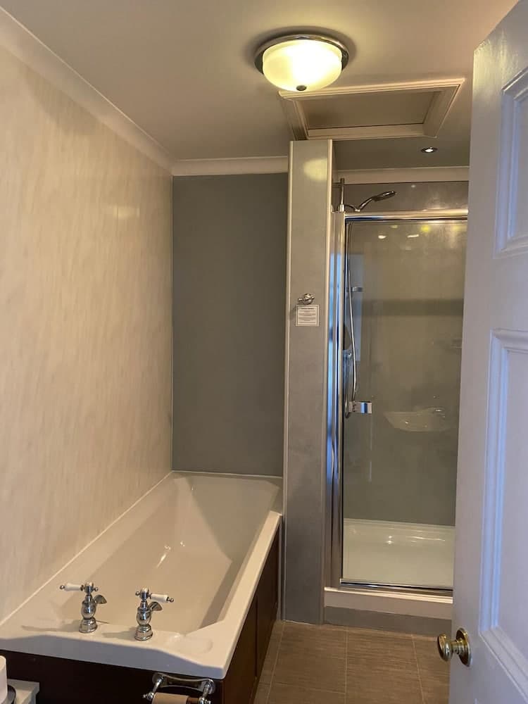 The Woodside Hotel, Aberdour. Exclusive Use