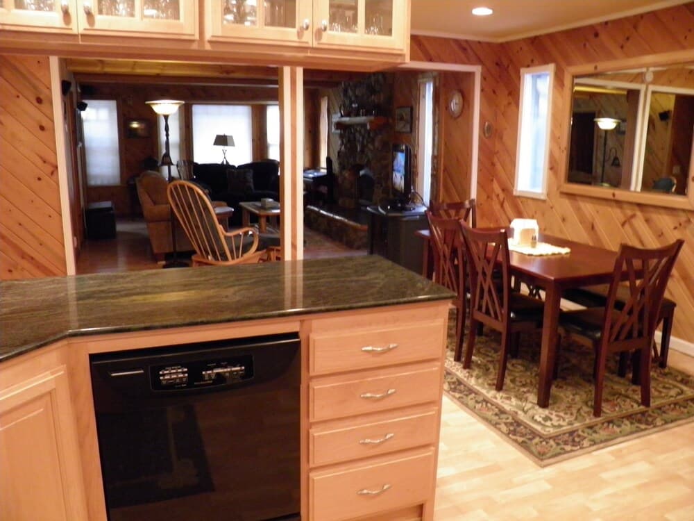 Pet Friendly, Covered Hot Tub, Walk To The Beach