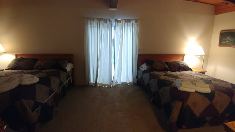 1823 Hunkpapa Cabin Fireplace Pool Table LG 4ktv