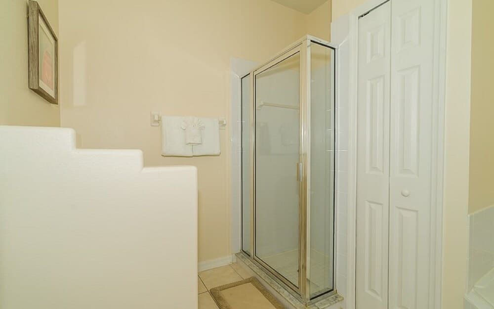 Private Pool With Spa and Conservation Views