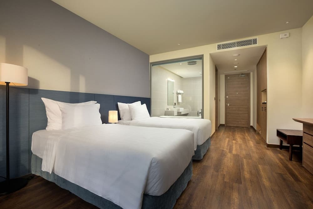 Wyndham Grand Flamingo Cat Ba