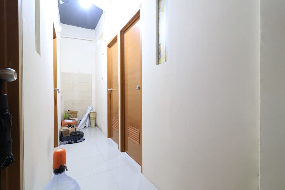 Eiffel Residence Tarakan - Female Only