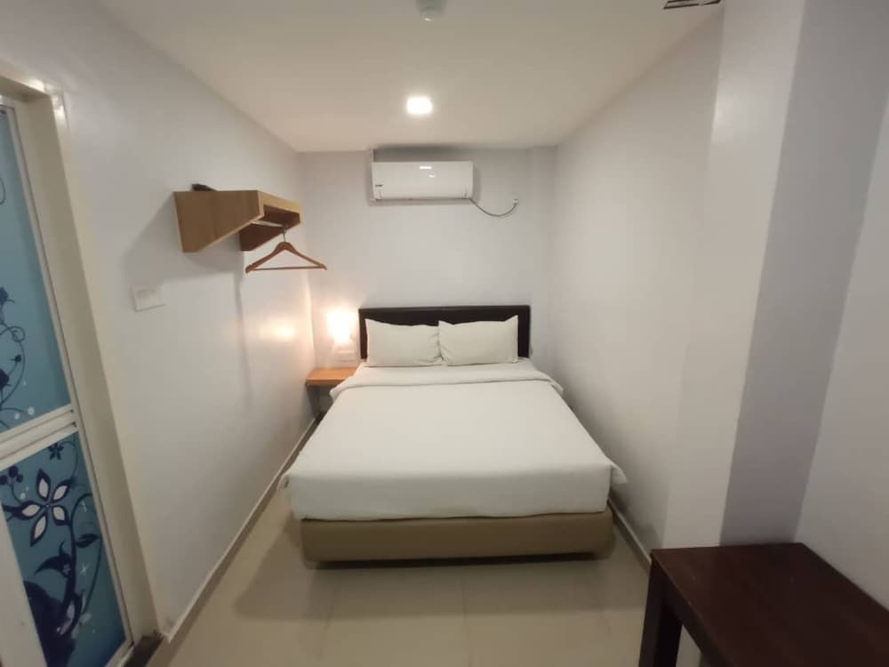 Room V @ Jalan Megat