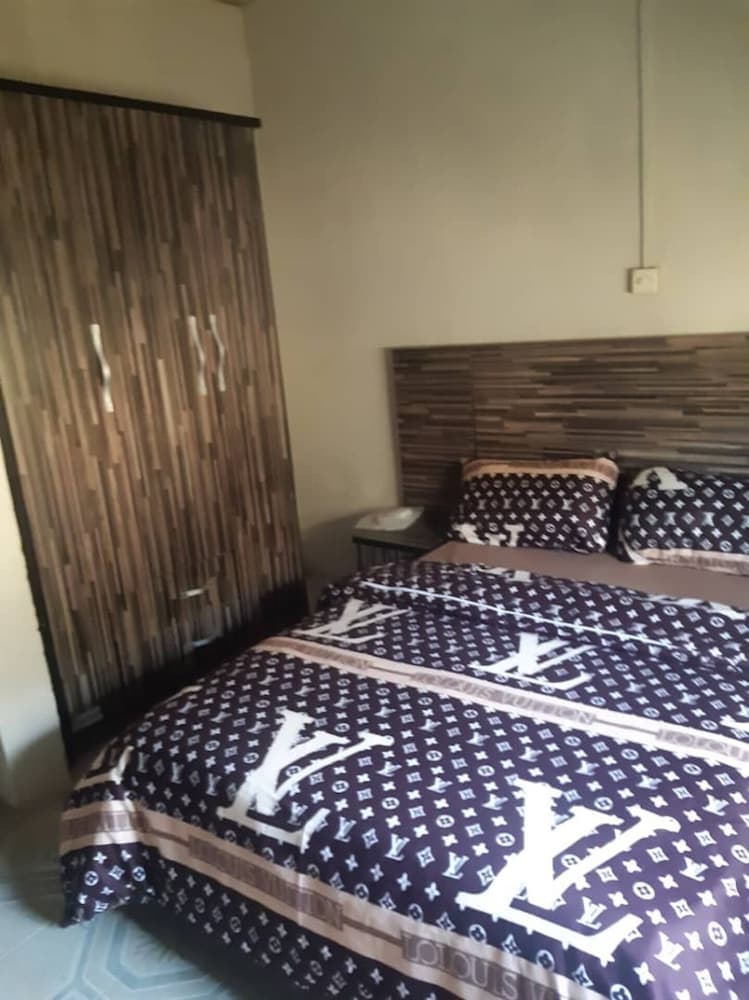 Remarkable 2-bed Apartment in Lagos