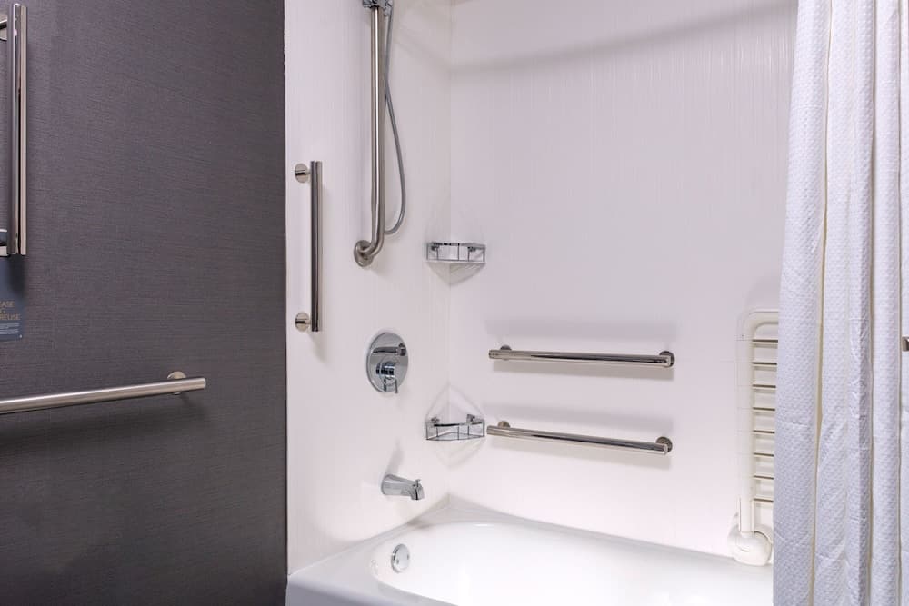 Courtyard by Marriott Memphis East/Galleria