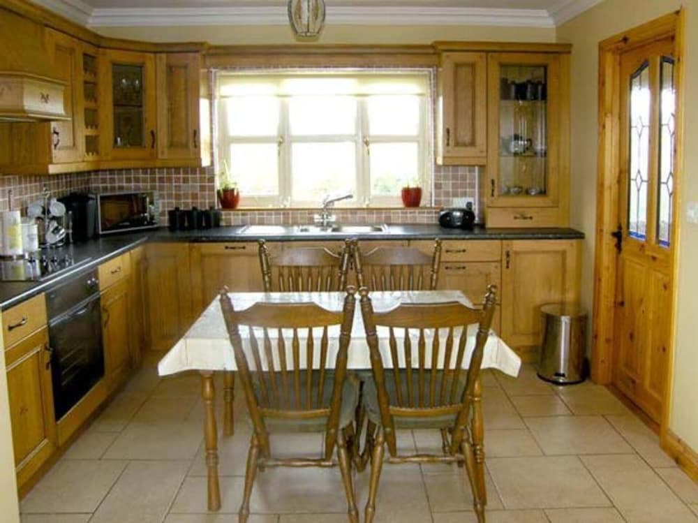 Scenic Estuary Way 3-bed Home in Labasheeda