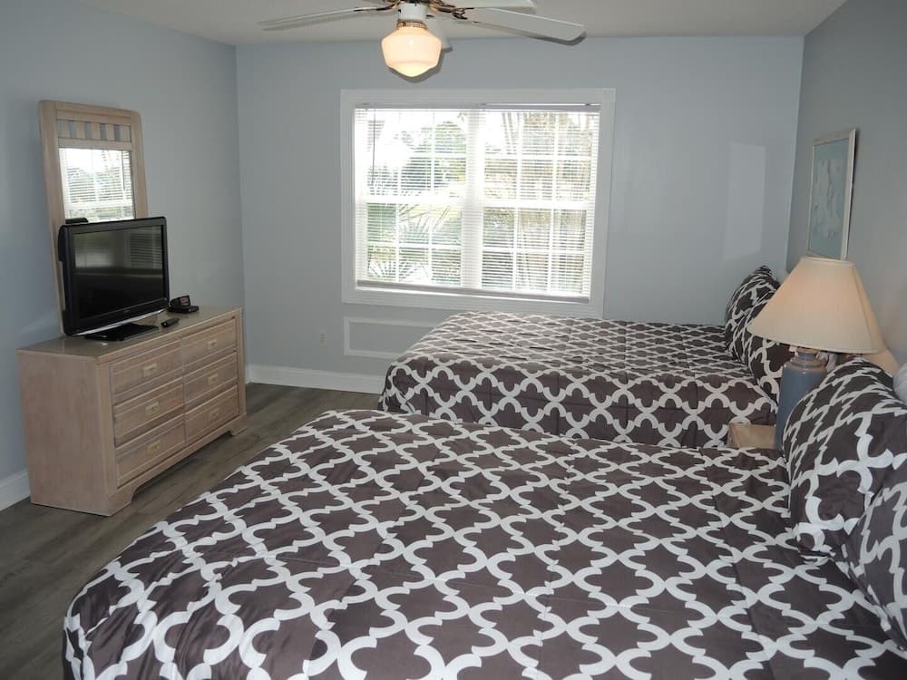 101 2 Bedroom Villa by RedAwning