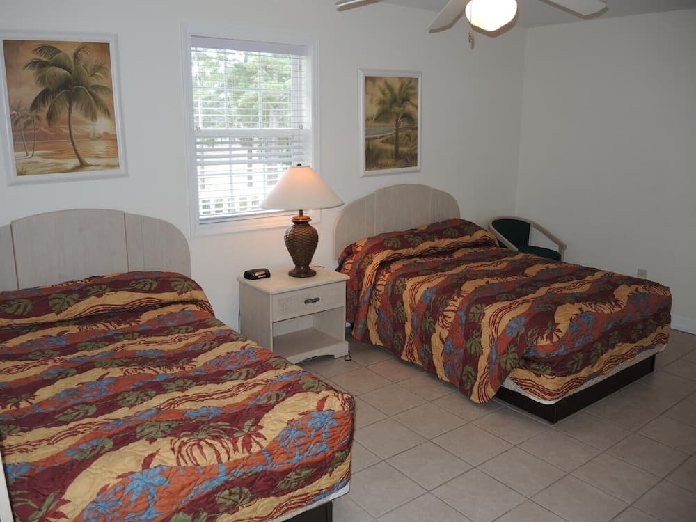 3008 2 Bedroom Villa by RedAwning