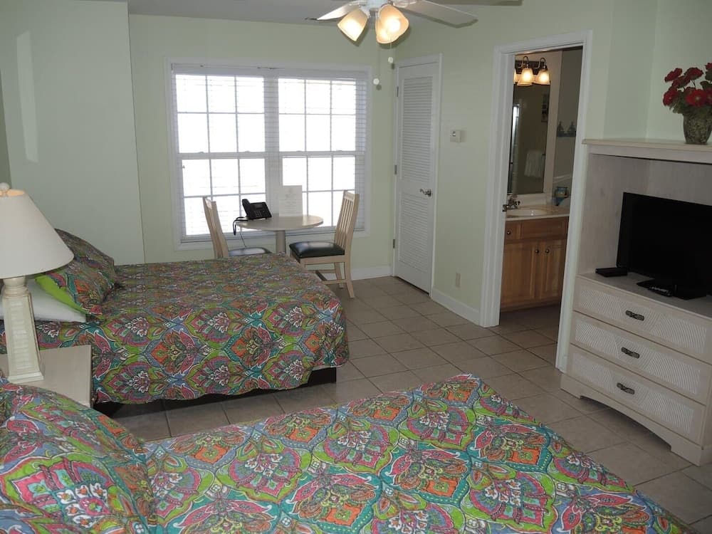 Golf Resort Villa 2607 with Family Friendly Outdoor Pools Onsite by RedAwning