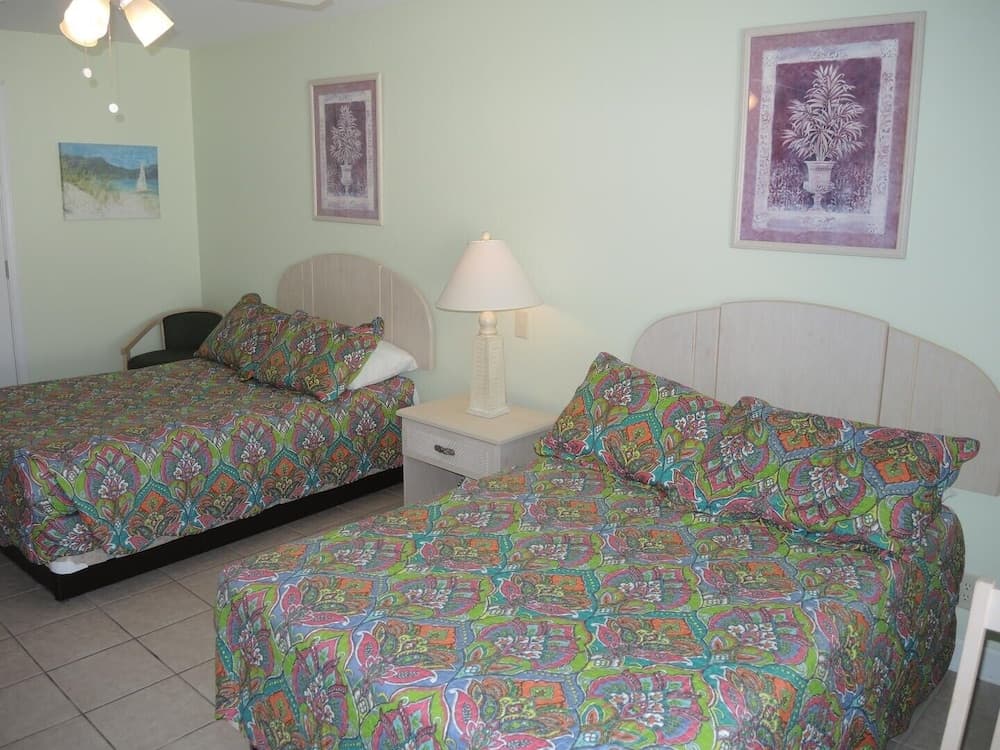 Golf Resort Villa 2607 with Family Friendly Outdoor Pools Onsite by RedAwning