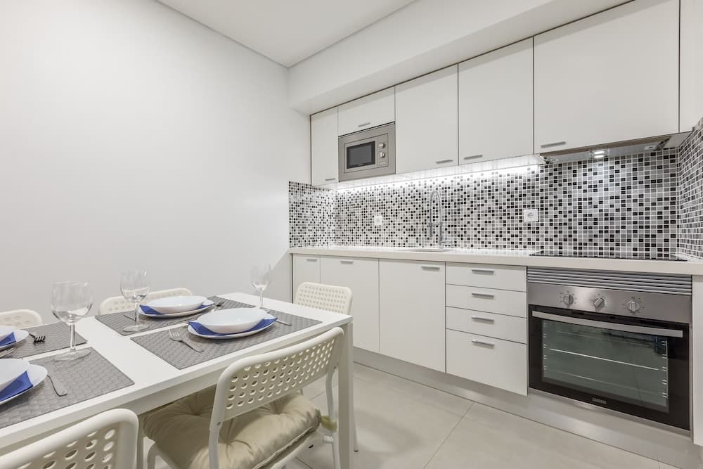 Correeira Luxury Residence T2 F - Albufeira, Pools, Wifi, Bbq, Beach