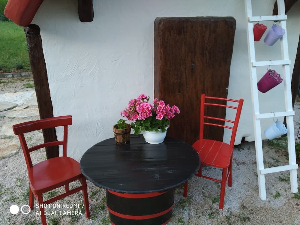 Immaculate 2-bed Cottage Near Krka Waterfalls