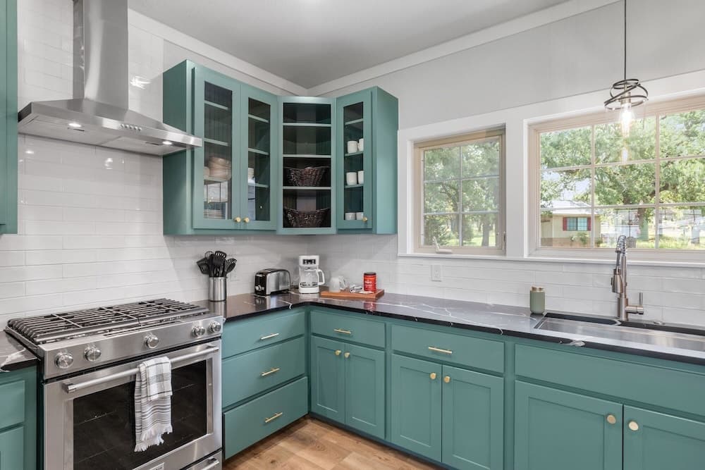 Pecan Farm Haus 2 Bedroom Cottage by RedAwning