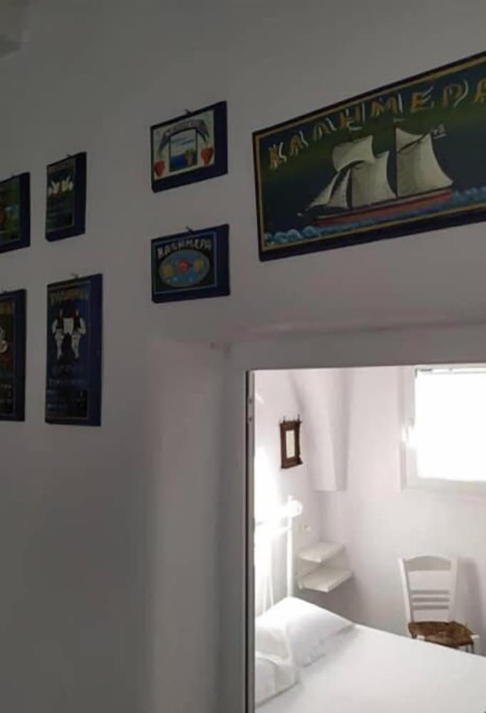 Beach Cottage in Flisvos St.George