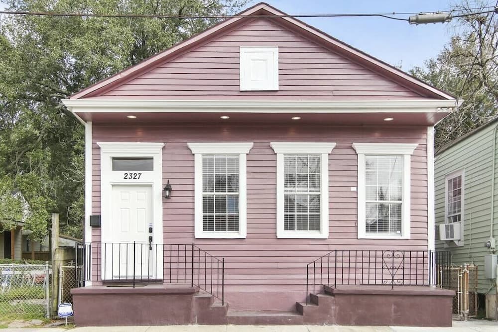 Revived Nola Home Near Everything!