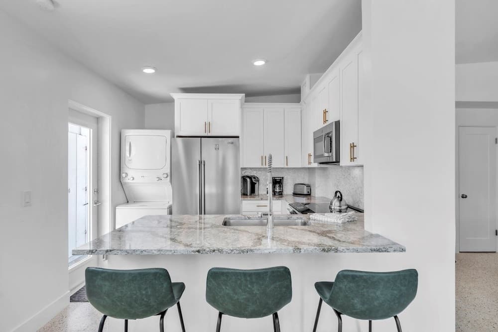 The Palm Leaf 3 Bedroom Home by RedAwning