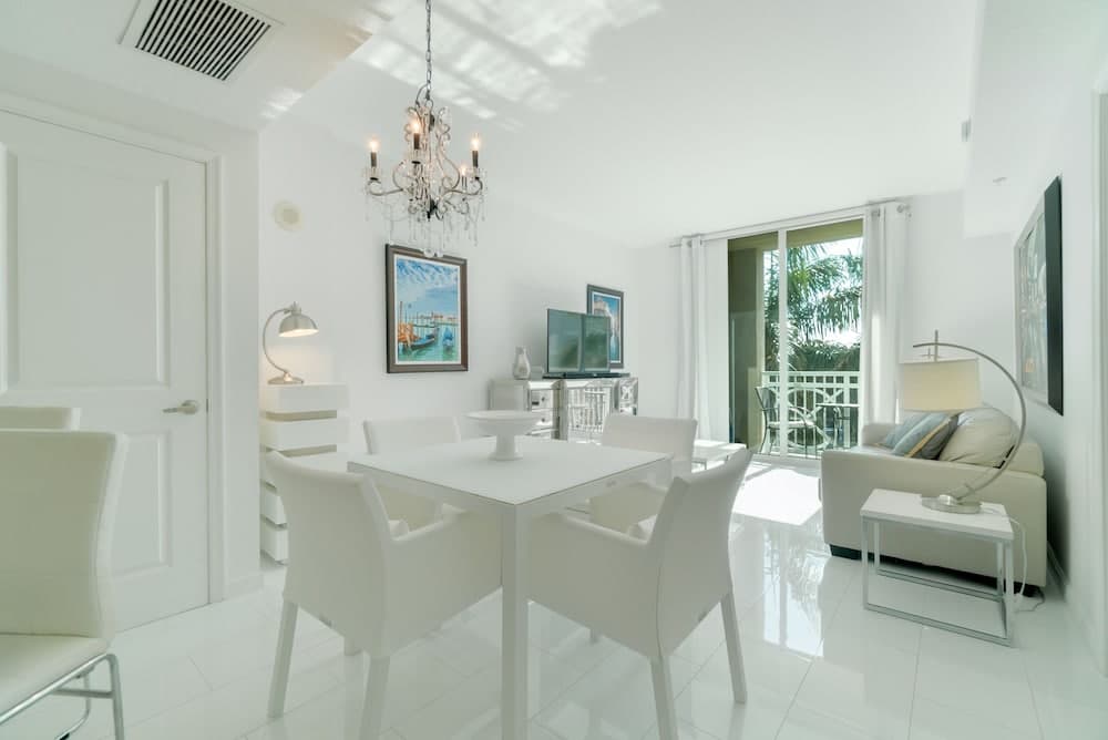 Casa Costa 309s Studio, Pools, Jacuzzi, Beach, Shops & Dog Friendly