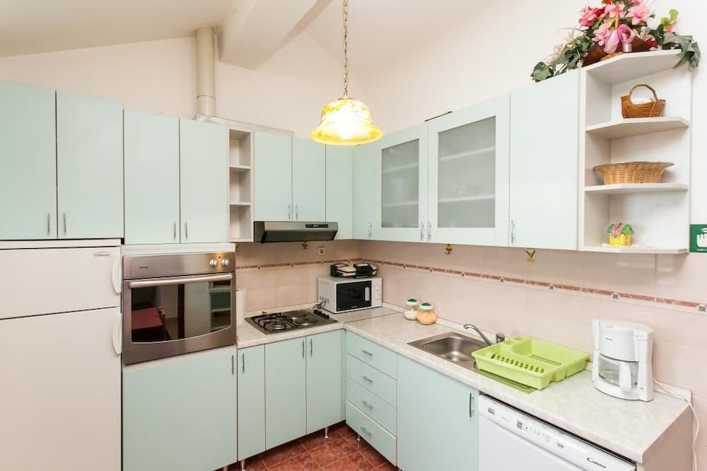 Apartments Depozit - Dolores