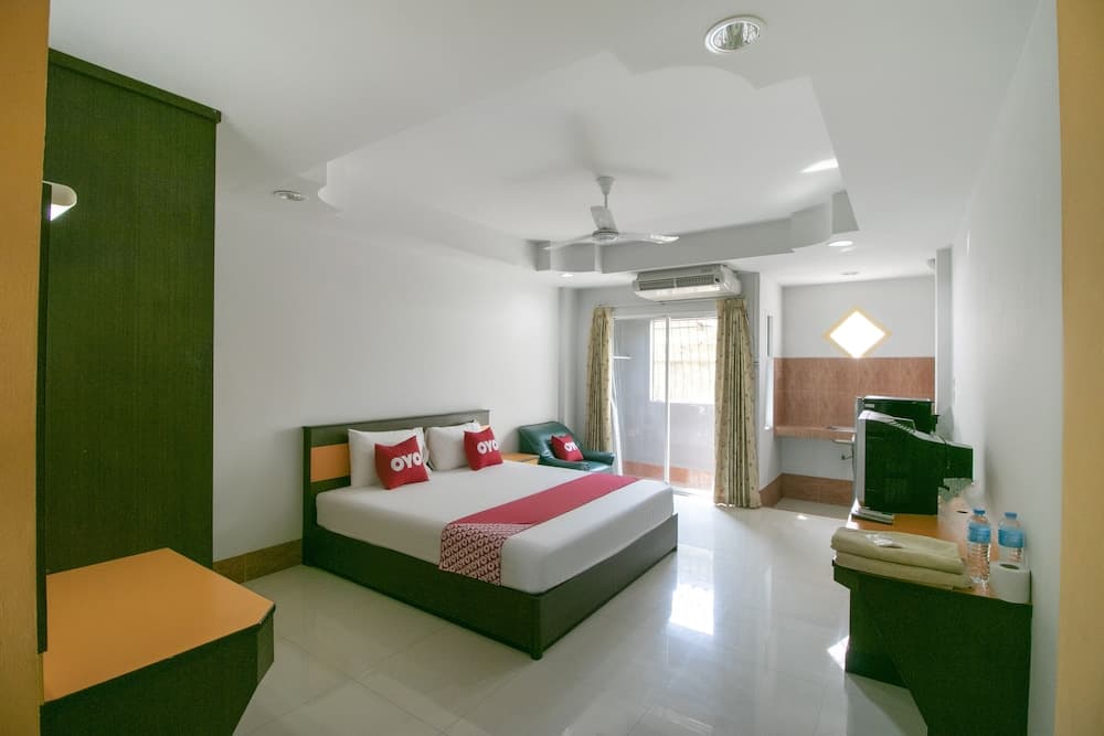 OYO 75387 Four Men Court