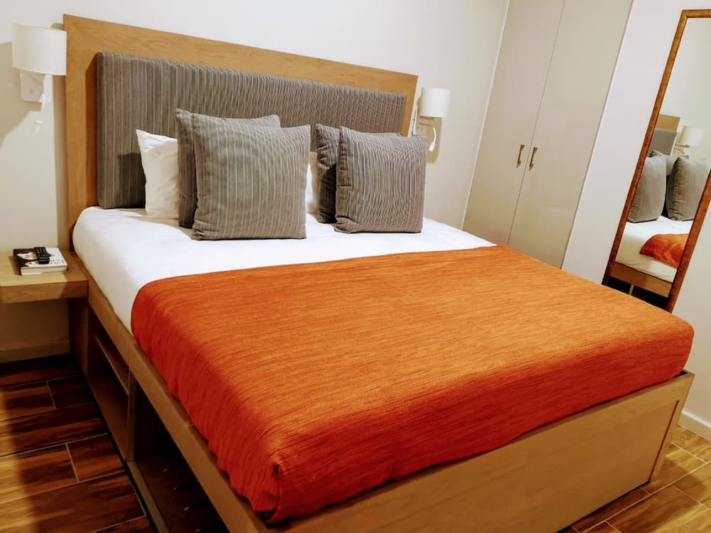 Urban Oasis ApartHotel