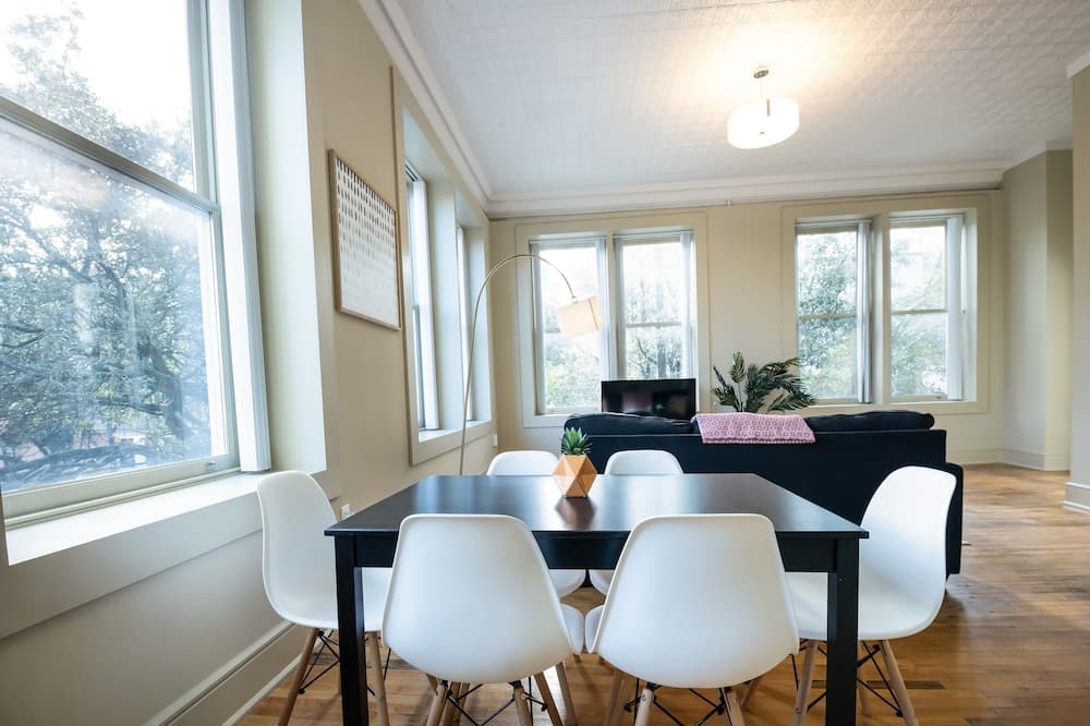 Kasa Main Street Columbia