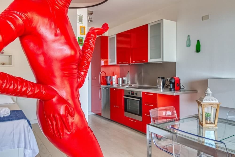 The Lady in Red Studio Flat with Sea View Terrace