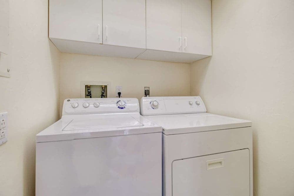 25870 Hickory Blvd #704