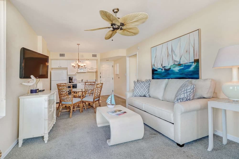 Lovers Key Resort 906