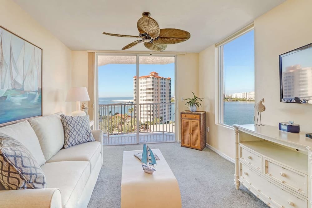 Lovers Key Resort 906