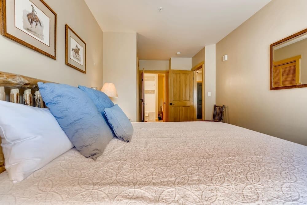 Copper Springs 320 2 Bedroom Condo by RedAwning