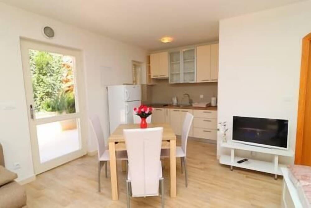 Apartments Seafront Silence