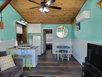 Nautical That One Apartment Near City Attractions by Redawning