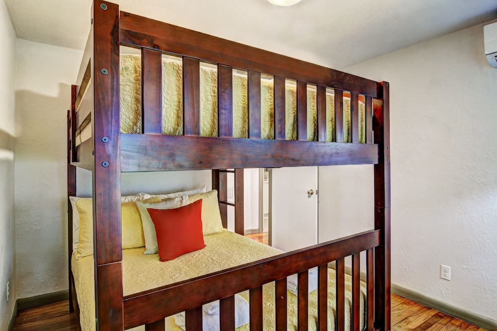 Simons Town 6031rpc 3 Bedroom Home by RedAwning