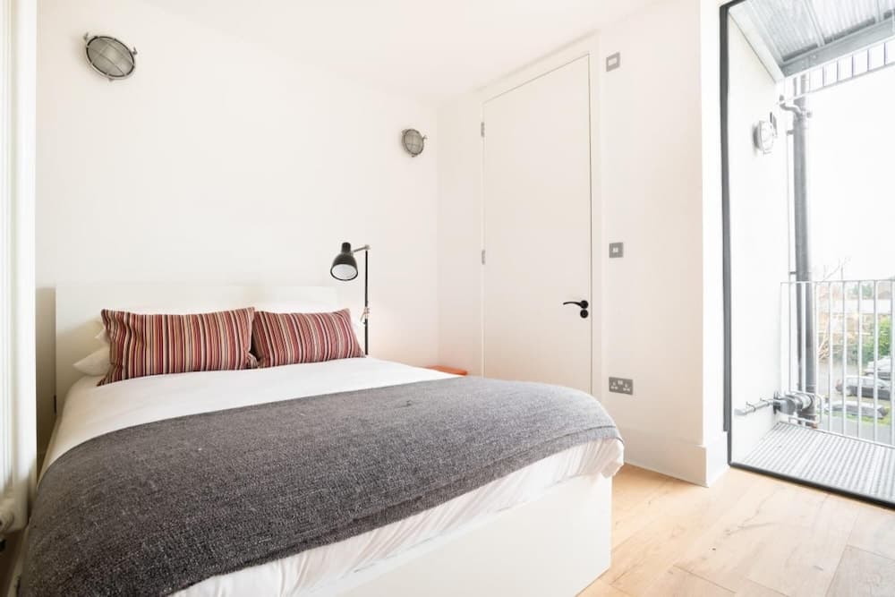 The Bethnal Green Escape - Modern Bright 1bdr Apartment