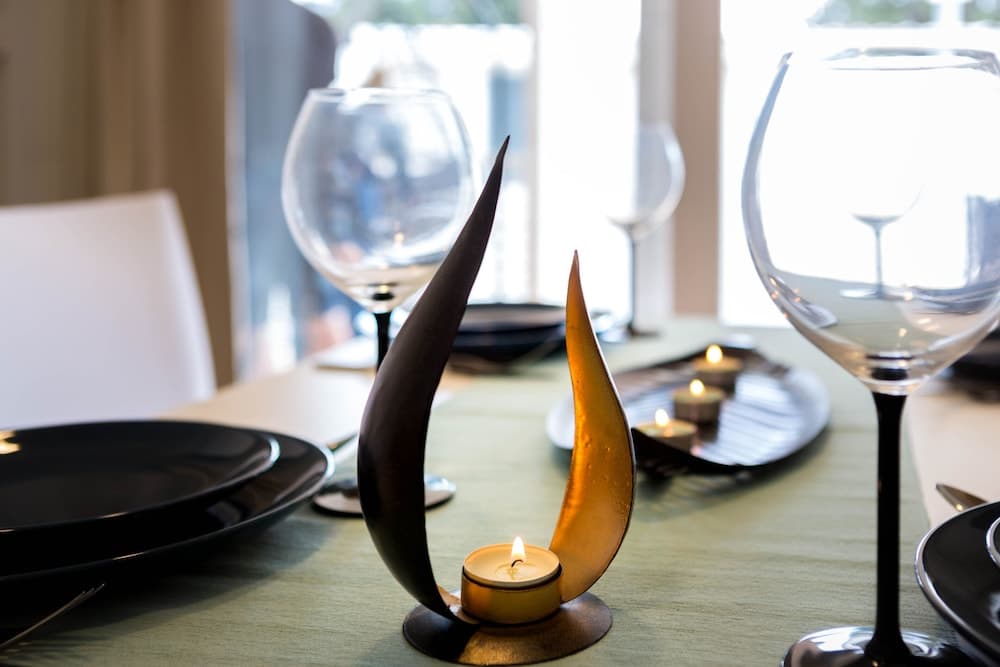 Immaculate 2-bed Home 5 Mins Walk to the Beach!