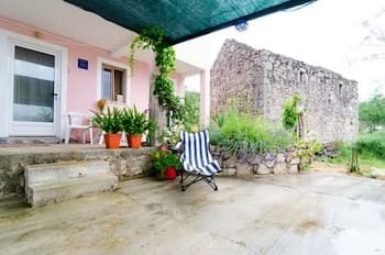 Apartments Ereš Žuronja