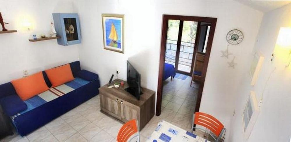 Apartments Brac Osibova