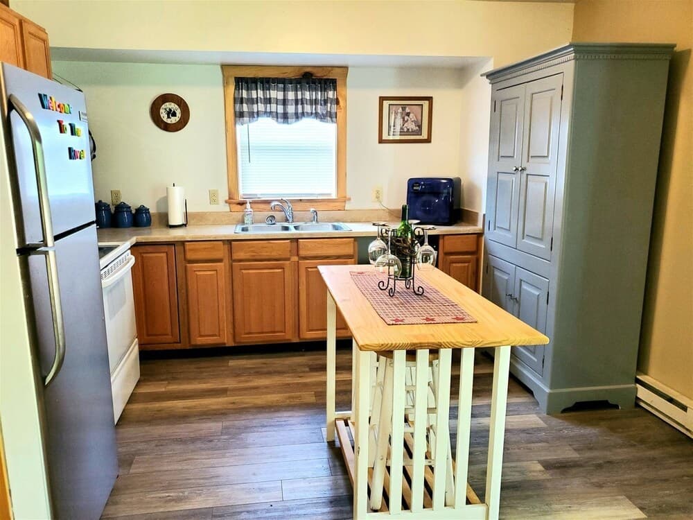 Steel Driver River Cabin