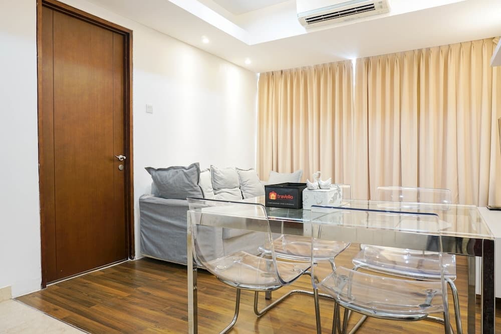 Cozy 1BR Royale Springhill Apartment with City View