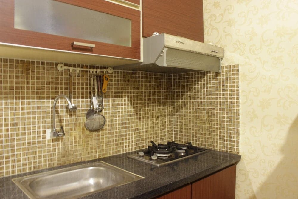 Stylish 1BR with Extra Room Gateway Ahmad Yani Cicadas Apartment