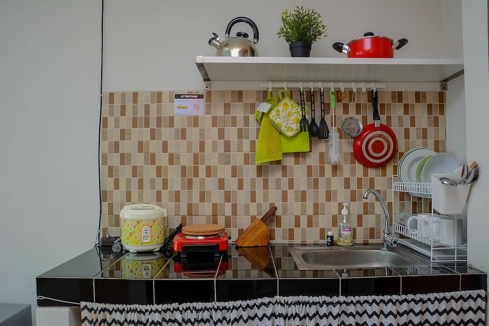 Elegant Studio Apartment Margonda Residence 5