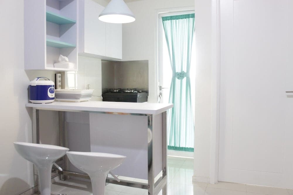 Modern Chic 2BR Apartment Parahyangan Residence near UNPAR