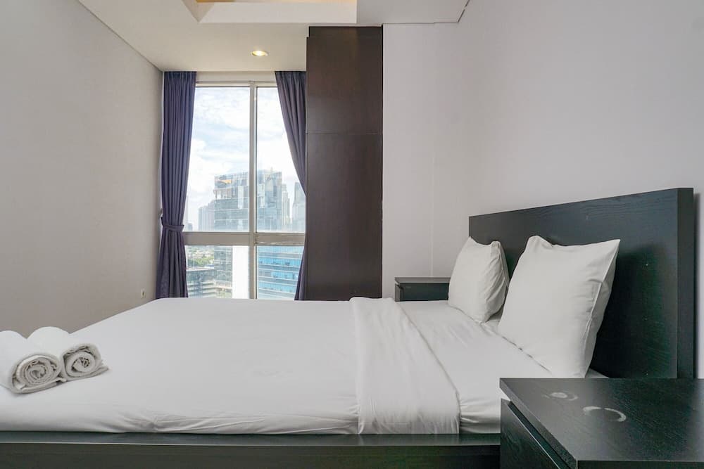 Modern and Stylish 2BR at The Empyreal Apartment