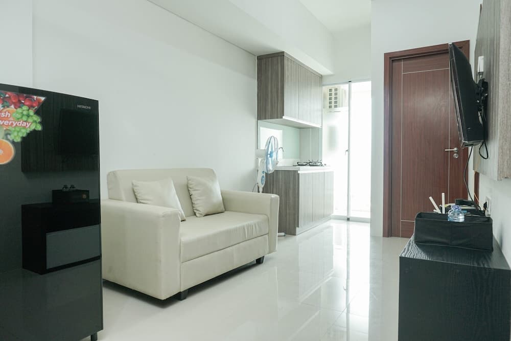 Fully Furnished Apartment with Comfortable Design 2BR Vittoria Residence