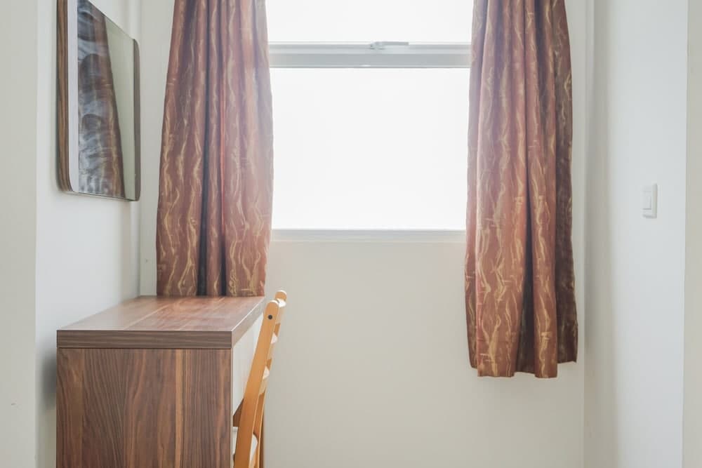 Comfy Studio with Minimalist Design Parkland Avenue Apartment