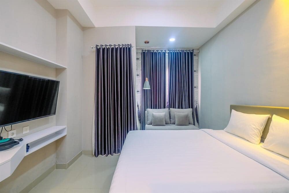 Homey and Warm Studio Apartment Oasis Cikarang