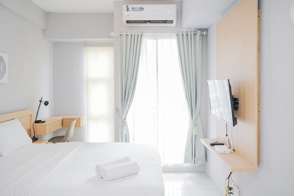 Well Furnished Studio Akasa Pure Living Apartment