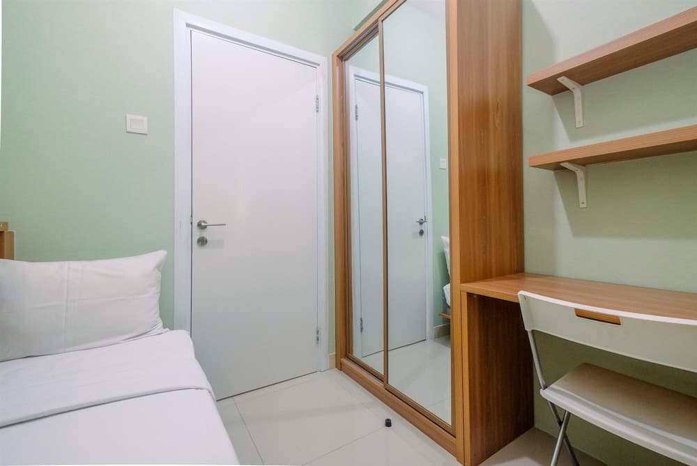 Trendy Connecting Mall 2BR Green Pramuka Apartment