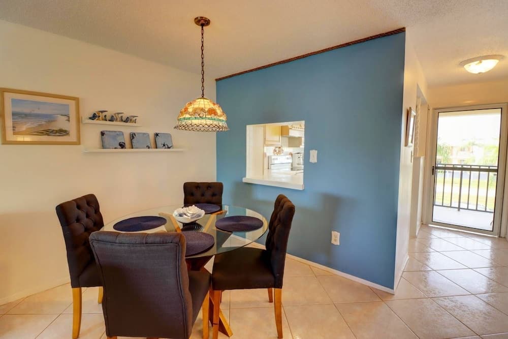 16360 Dublin Cir #202