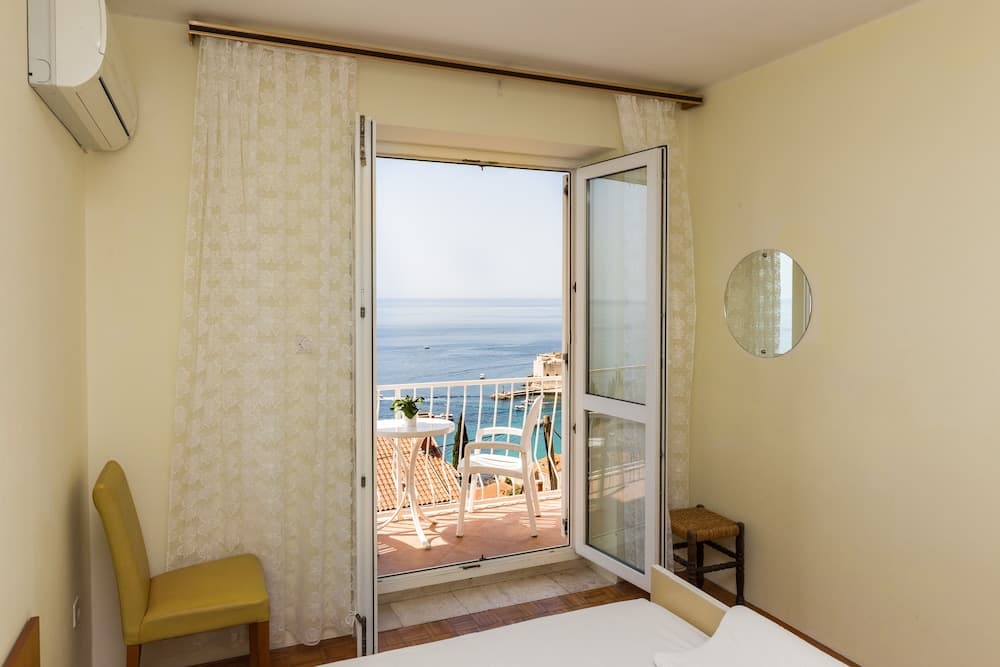 Beautiful Nest Rooms